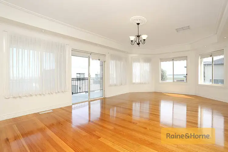 Sixth view of Homely house listing, 3 Gaussberg Walk, Roxburgh Park VIC 3064