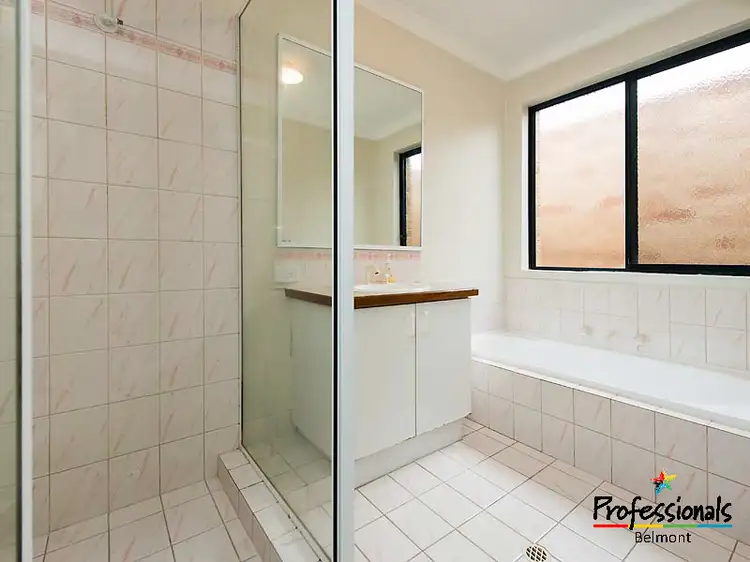 Seventh view of Homely house listing, 3/ 18-20 the crescent, Redcliffe WA 6104