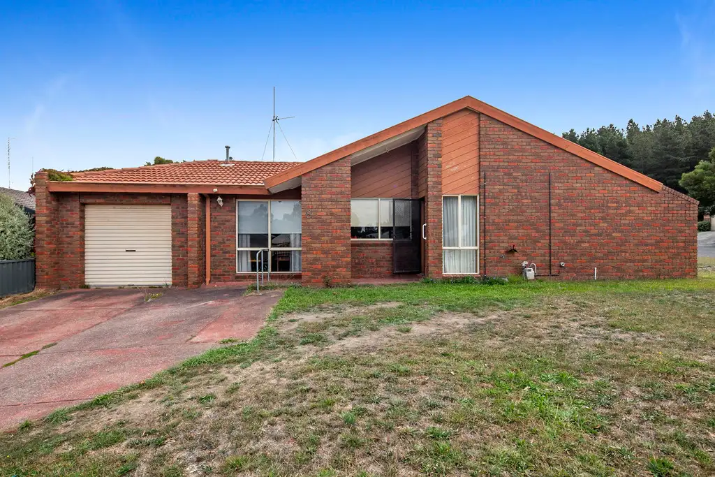 Main view of Homely house listing, 2/8 Rodney Avenue, Canadian VIC 3350
