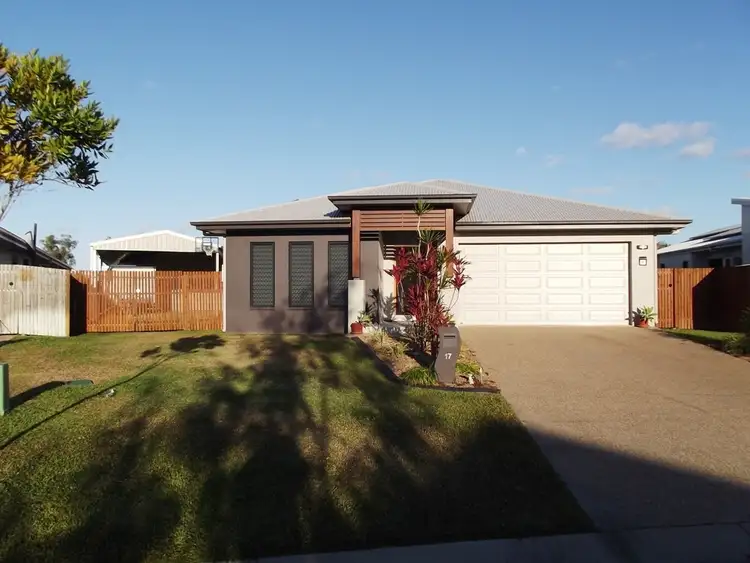 17 Balladonia Avenue, Mount Low QLD 4818