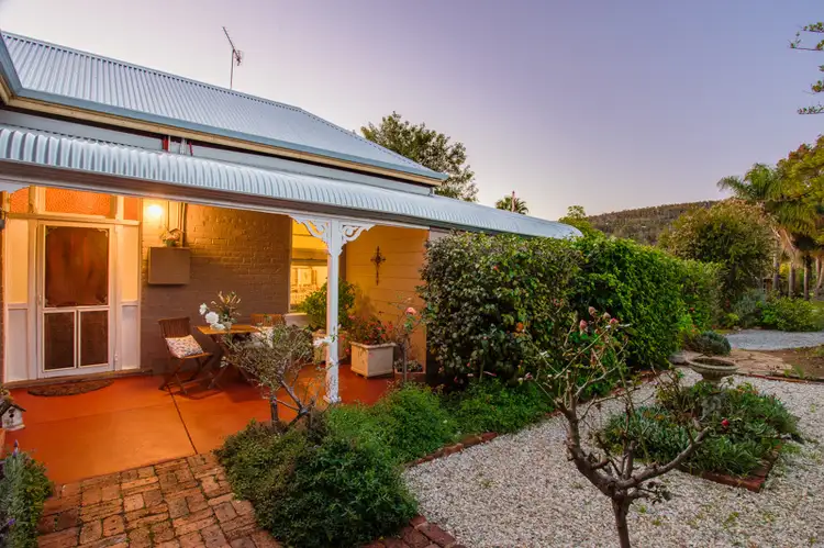 2 Armstrong Road, Kelmscott WA 6111