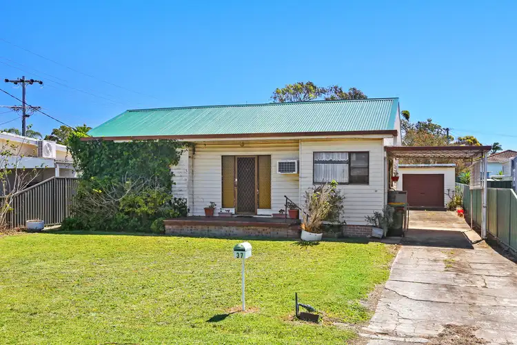37 Bass Avenue, Killarney Vale NSW 2261