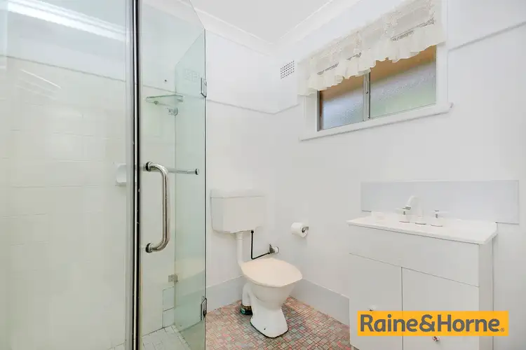 Sixth view of Homely unit listing, 2/5 Woodlawn Ave, Mangerton NSW 2500