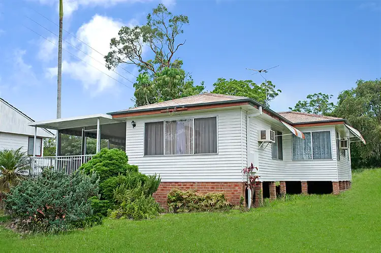 38 Amos Street, Bonnells Bay NSW 2264