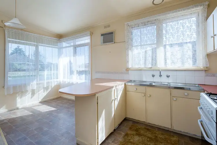 Fifth view of Homely house listing, 10 Harold Street, Wendouree VIC 3355