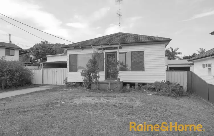 Second view of Homely house listing, 8 RAILWAY CRESCENT, Belmont North NSW 2280
