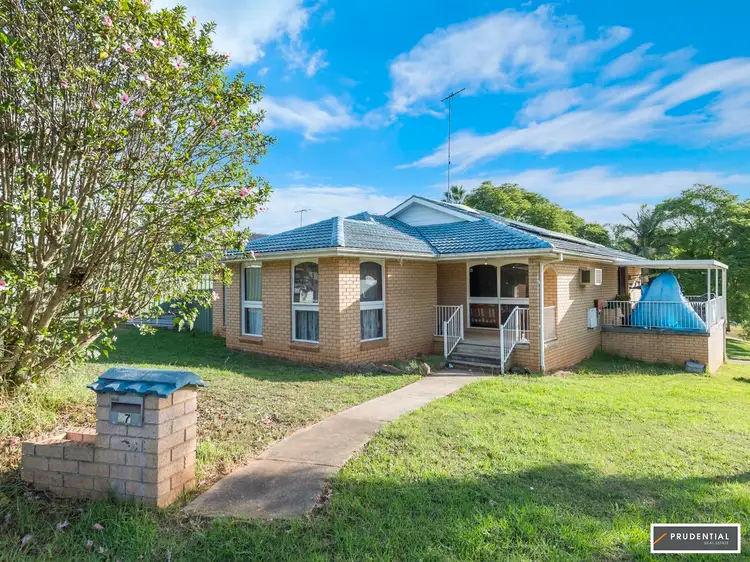 27 Townson Avenue, Leumeah NSW 2560