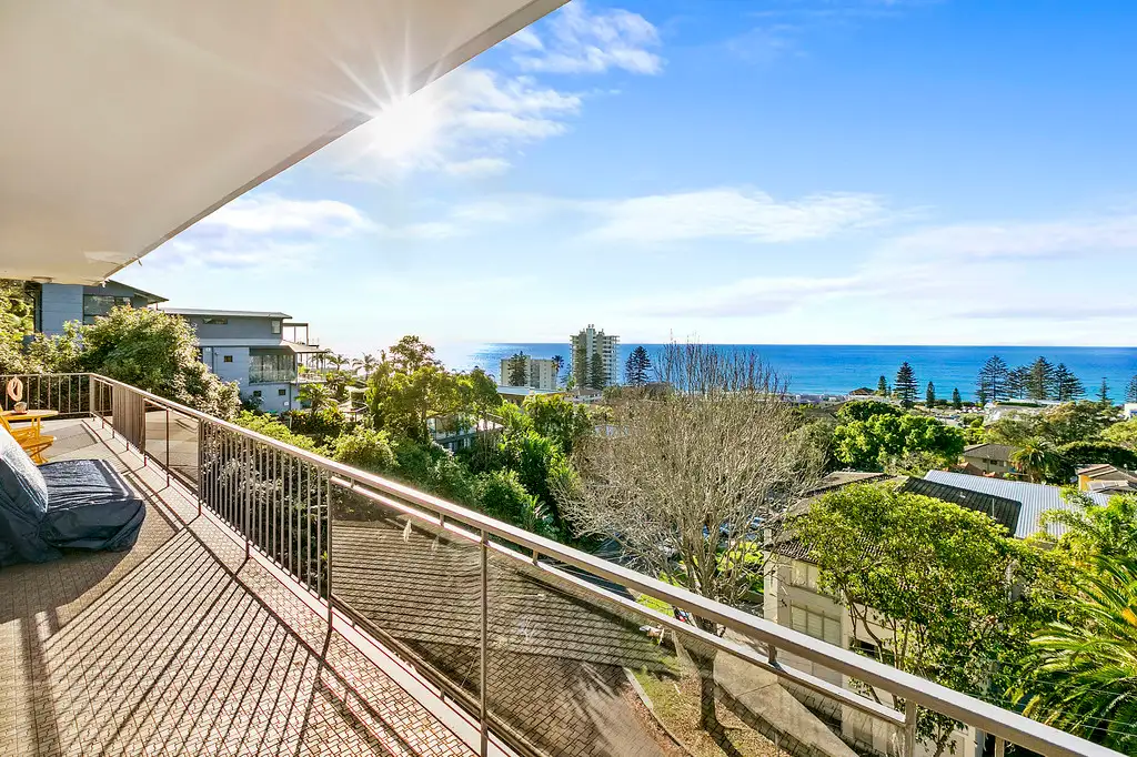 Main view of Homely unit listing, 10/14 Graylind Close, Collaroy NSW 2097