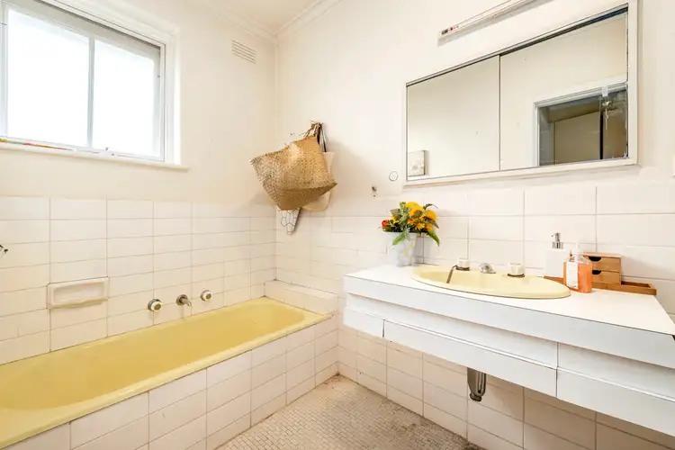Fifth view of Homely apartment listing, 3/601 Burke Road, Hawthorn East VIC 3123