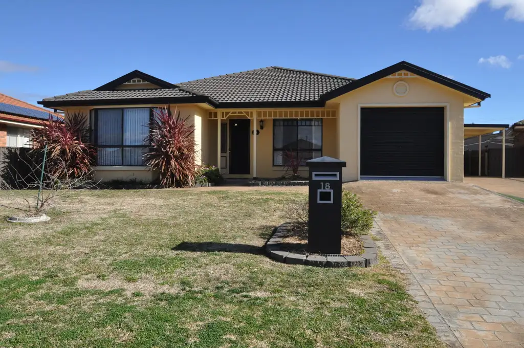 Main view of Homely house listing, 18 Paradise Place, Goulburn NSW 2580