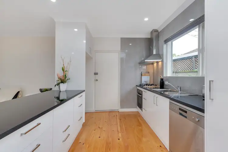 2 Lawrie Street, Pooraka SA 5095