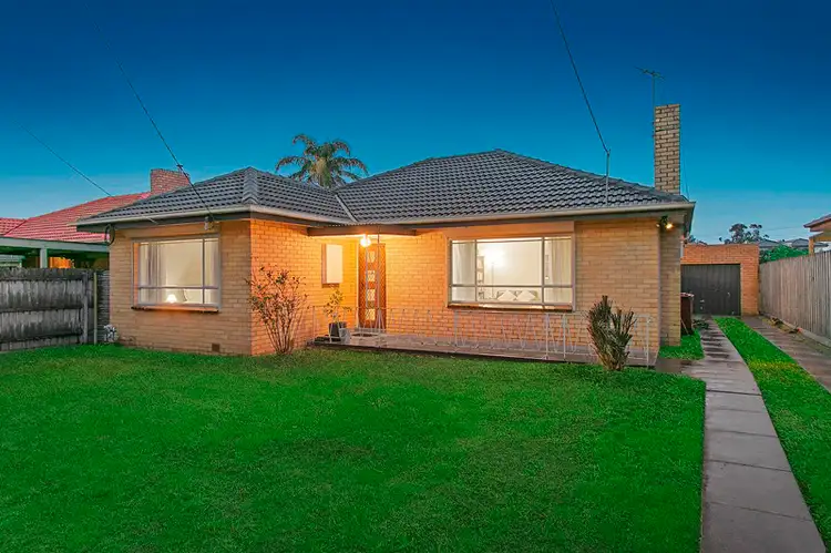8 Wooltana Road, Keysborough VIC 3173