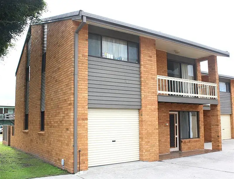 Main view of Homely unit listing, 3/2 Waratah Avenue, Yamba NSW 2464