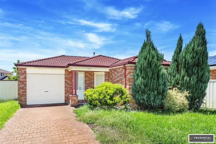 30 Pyramus Circuit, Rosemeadow NSW 2560
