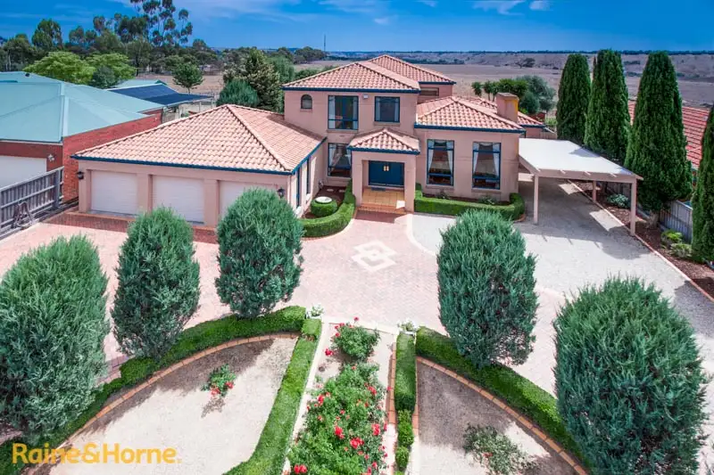 Main view of Homely house listing, 5 Hopbush Avenue, Sunbury VIC 3429