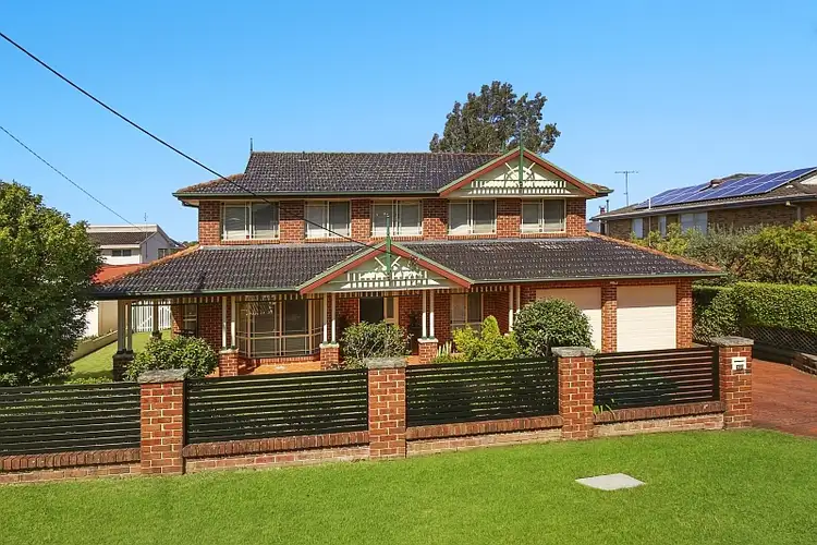 109 Albany Street, Point Frederick NSW 2250