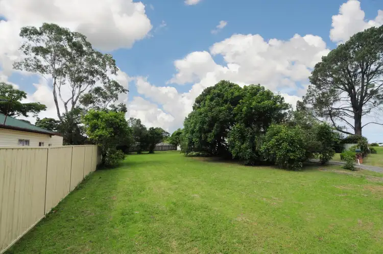 60 Meroo Road, Bomaderry NSW 2541