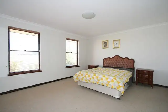 Fifth view of Homely house listing, 5 Biarritz Pass, Port Kennedy WA 6172