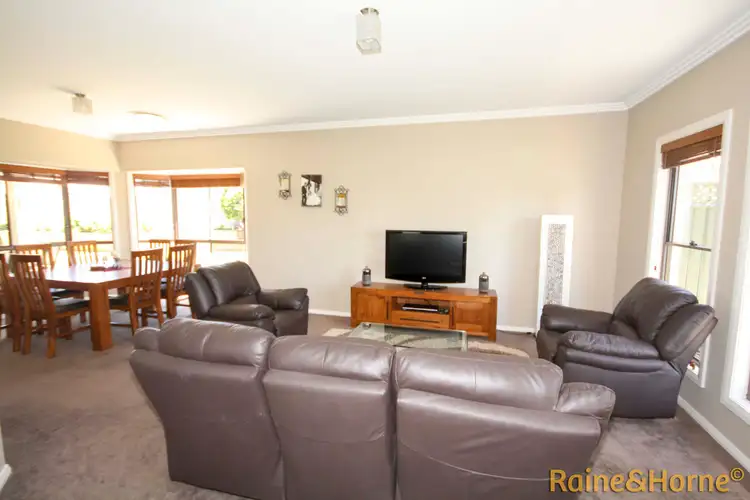 Fifth view of Homely house listing, 10 Lago Court, Dubbo NSW 2830