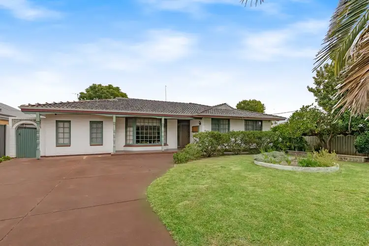 114 Fifth Road, Armadale WA 6112