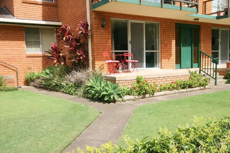 2/18 Aqua Crescent, Lake Cathie NSW 2445