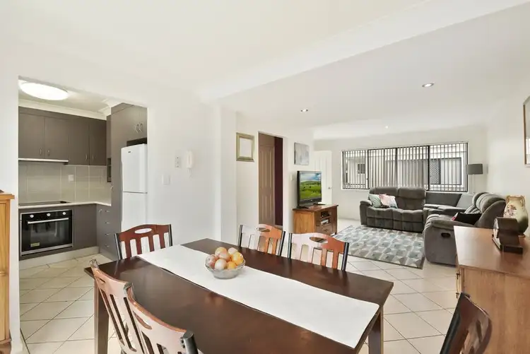 11/16-18 Georgina Street, Woody Point QLD 4019