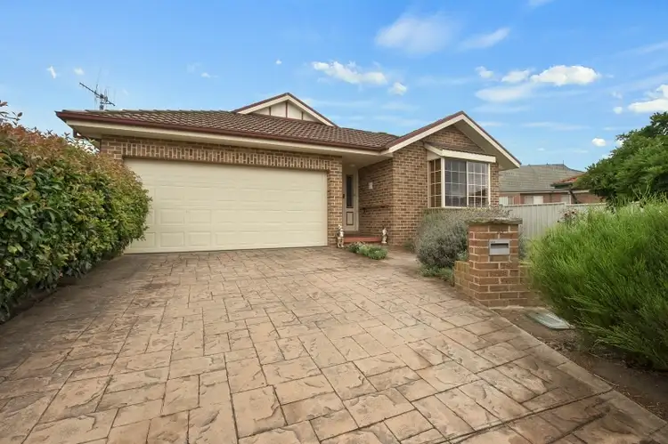16 Beverly Close, Goulburn NSW 2580