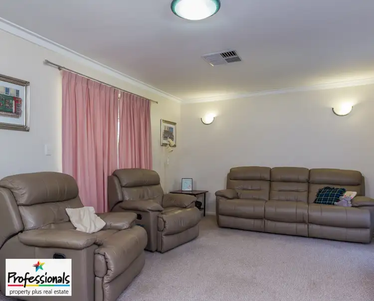 Sixth view of Homely house listing, 2 Orberry Place, Thornlie WA 6108