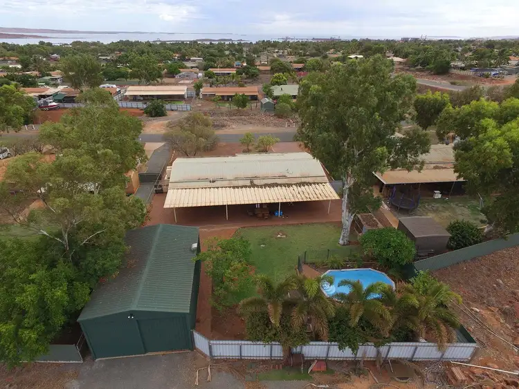 5 Roe Crescent, Dampier WA 6713