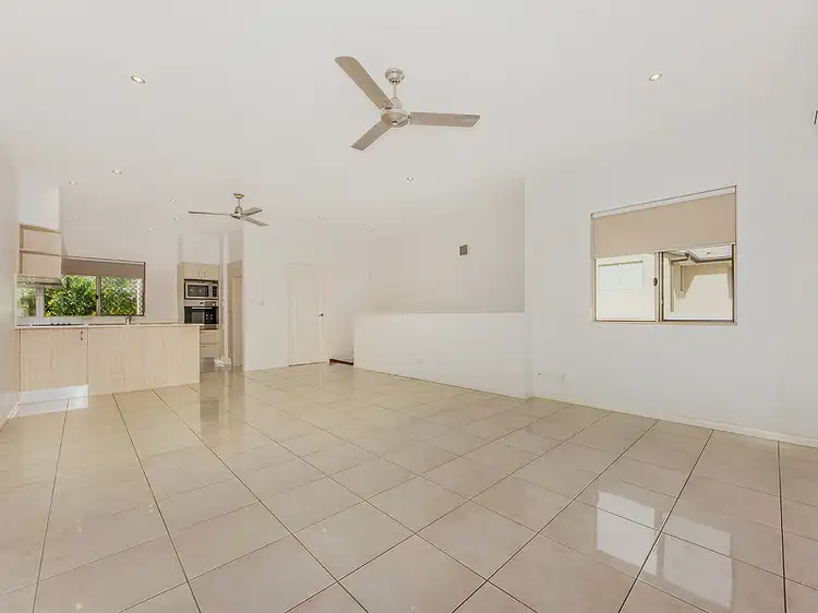 18/158 Woogaroo Street