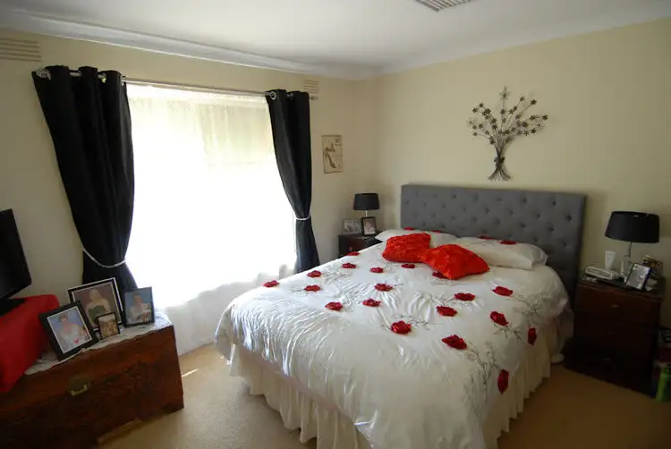 Sixth view of Homely house listing, 1 GREAVES CRESCENT, Deniliquin NSW 2710