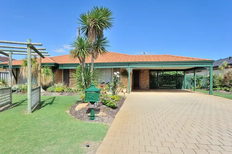 9 Swallow Grove, Waikiki WA 6169