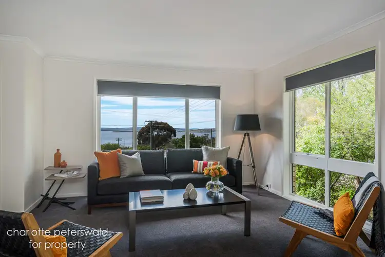 2/12 Coolamon Road, Taroona TAS 7053