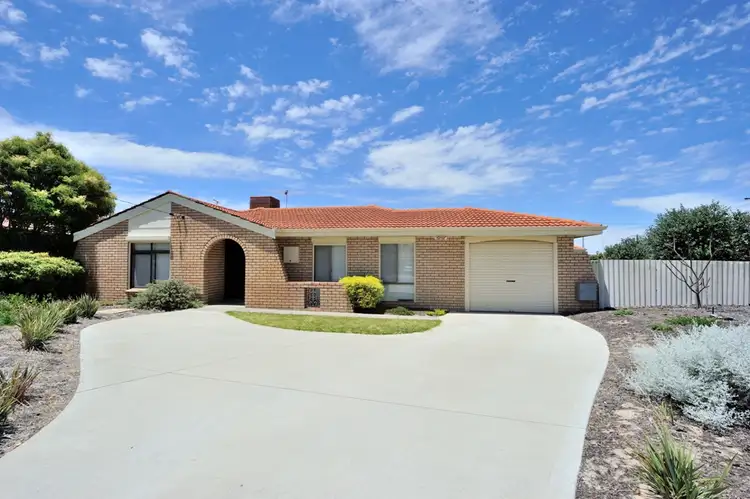 2 Glen Street, Rockingham WA 6168