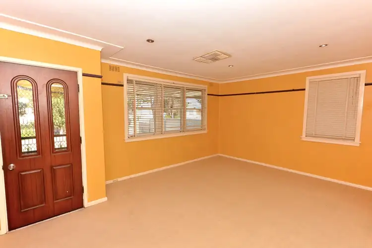 Fifth view of Homely house listing, 5 Coolamon Street, Leeton NSW 2705