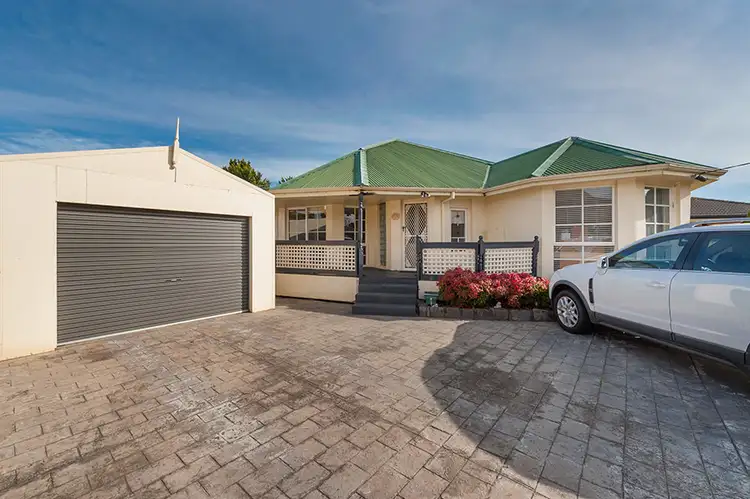 Main view of Homely house listing, 9 Dymock Court, Craigieburn VIC 3064