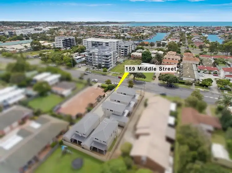 2/159 Middle Street, Cleveland QLD 4163
