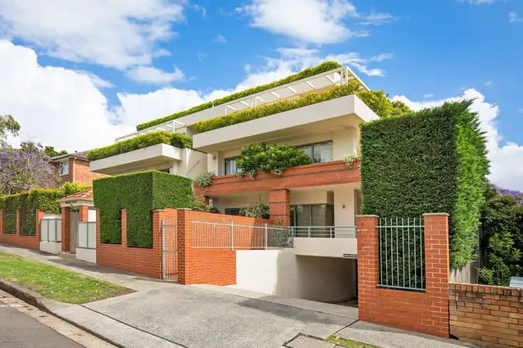 Main view of Homely apartment listing, 4/8-10 Clifford Street, Mosman NSW 2088