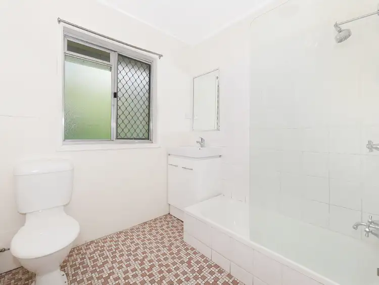 Fourth view of Homely unit listing, 2/9B Woodford Street, Holland Park West QLD 4121