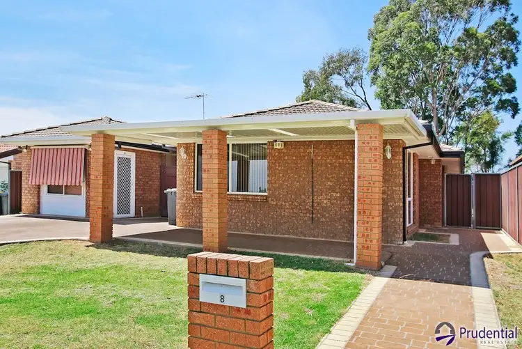 8 Claypole Street, Ambarvale NSW 2560