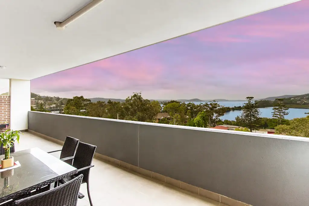 Main view of Homely unit listing, 17/10-12 Batley Street, West Gosford NSW 2250