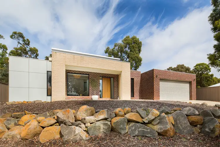 84 Hermitage Avenue, Mount Clear VIC 3350