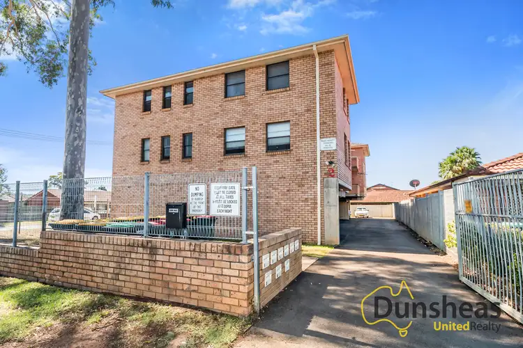 6/2 Stafford Street, Minto NSW 2566
