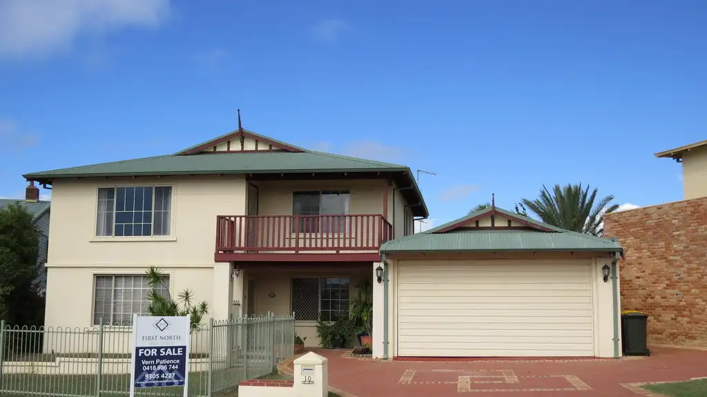 Main view of Homely house listing, 10 Schnapper Court, Burns Beach WA 6028