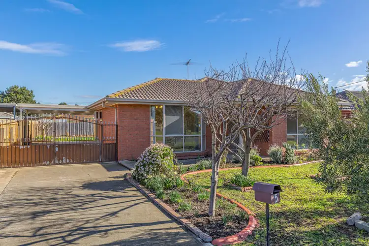 Fifth view of Homely house listing, 5 Mark Court, Seabrook VIC 3028