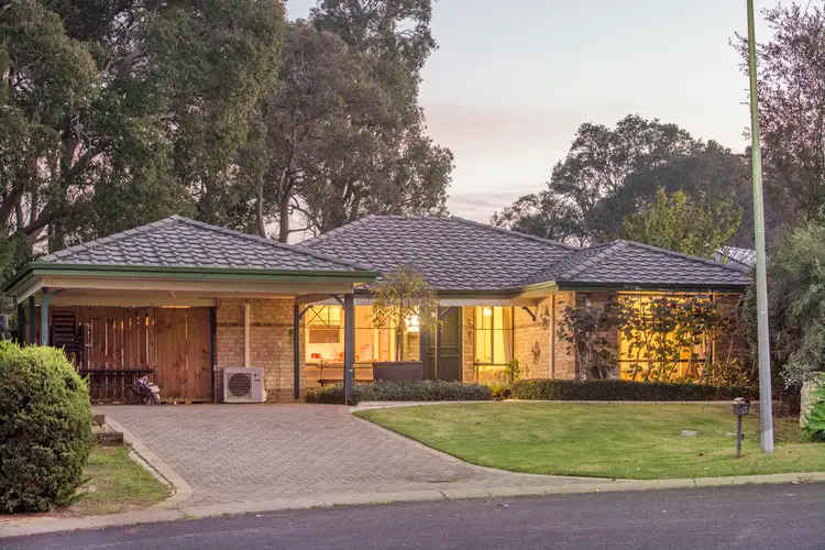 16 Woodynook Court, Dunsborough WA 6281