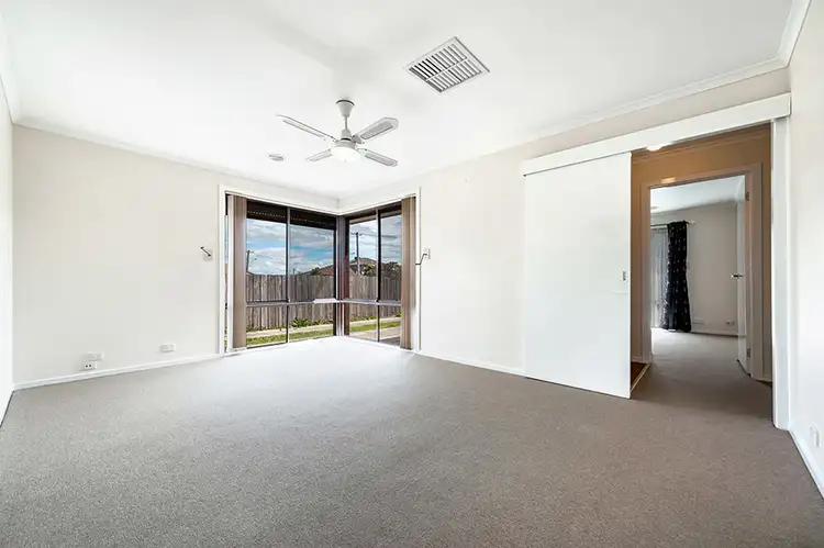 Sixth view of Homely house listing, 8 Magpie Court, Meadow Heights VIC 3048