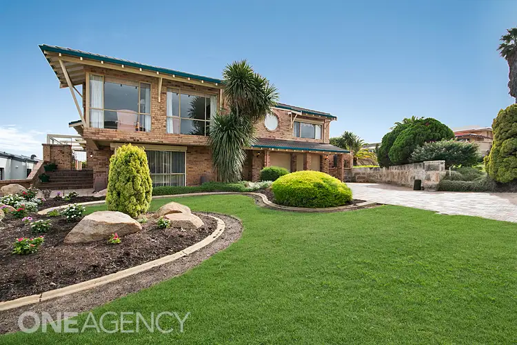 10 Castellon Crescent, Coogee WA 6166