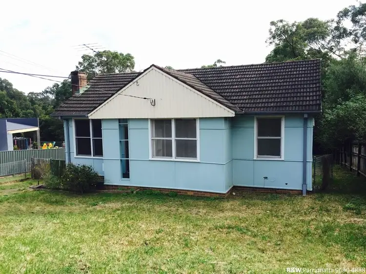 13 Redbank Road, Northmead NSW 2152