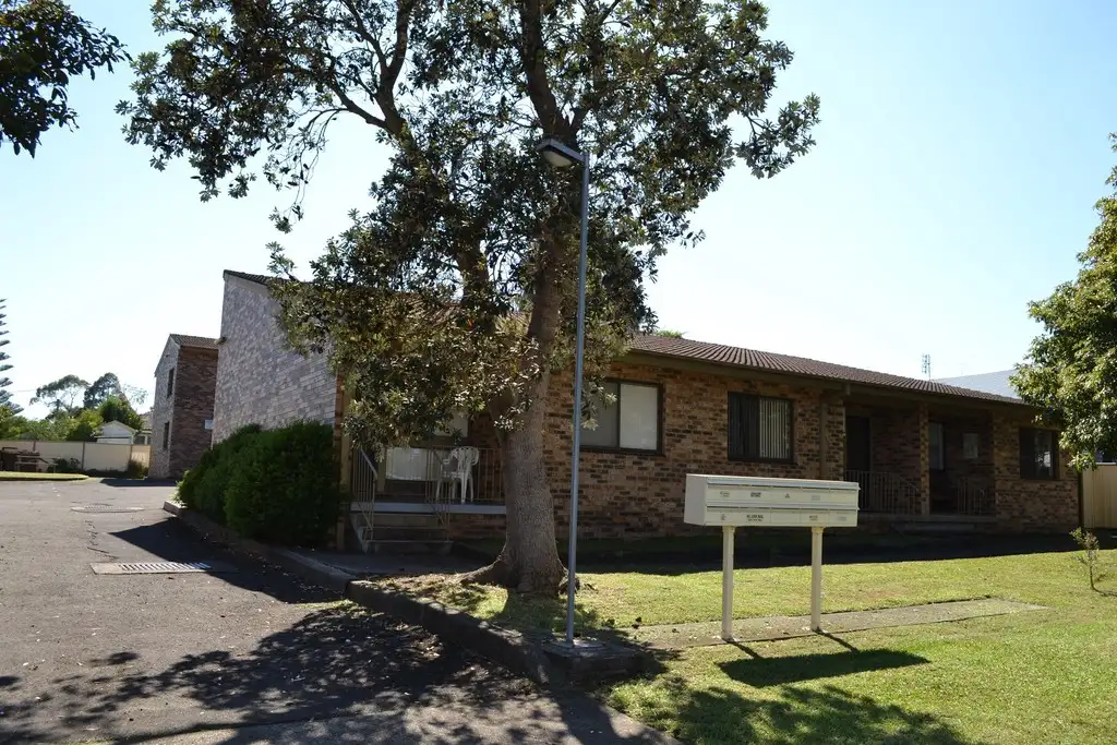 Main view of Homely unit listing, Unit 4, 5 - 7 Bowen Street, Huskisson NSW 2540